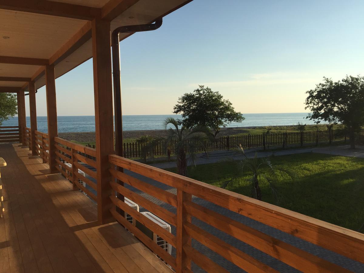 Al Mare Hotel Pitsunda Dış mekan fotoğraf