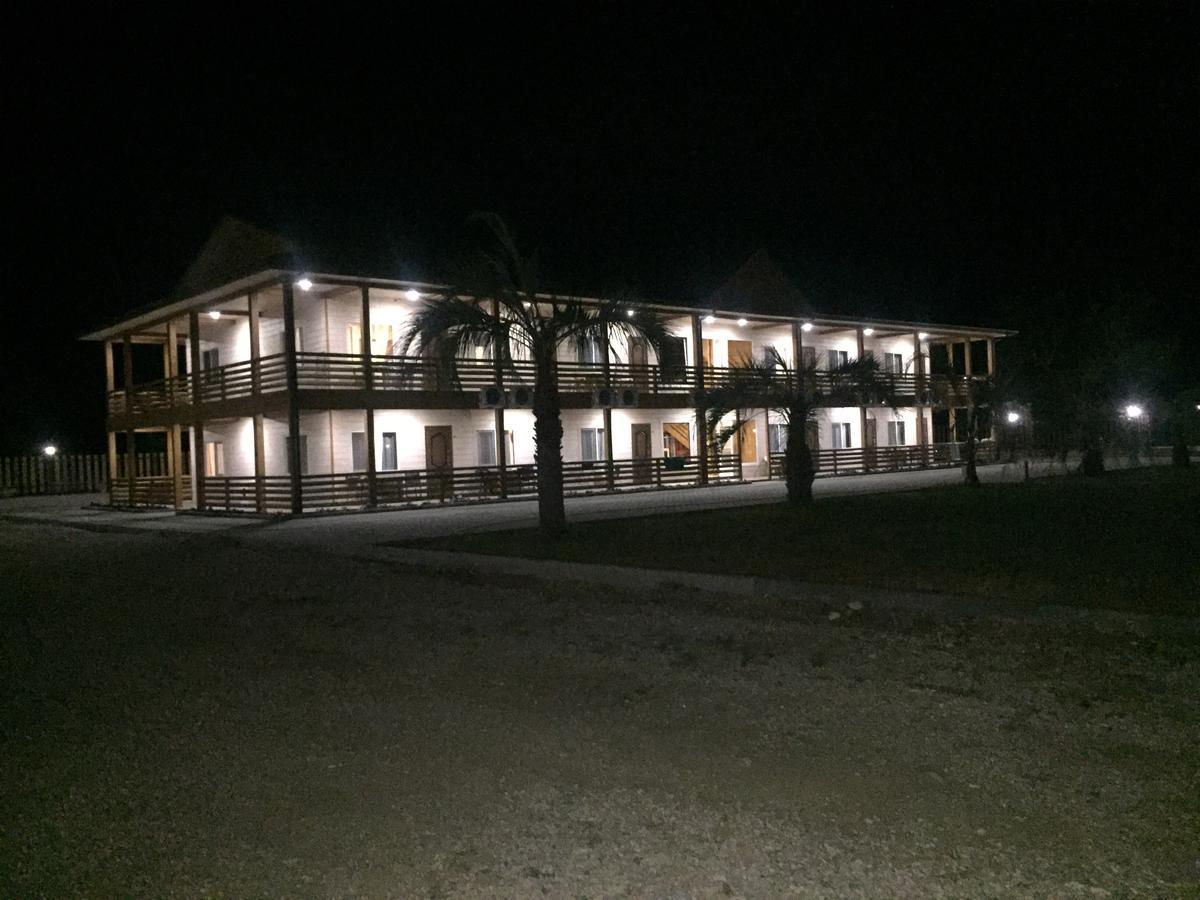 Al Mare Hotel Pitsunda Dış mekan fotoğraf